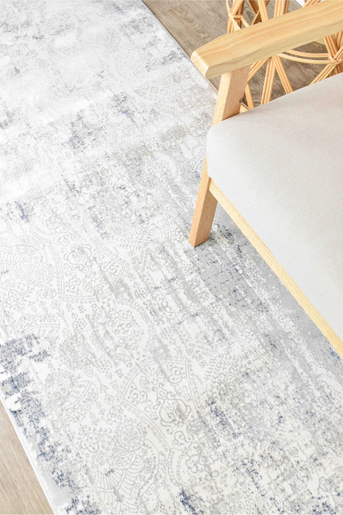 Harmonia 27084A White Belle