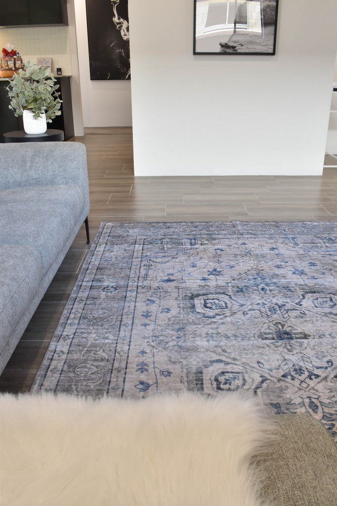 Novaro Alexandra Traditional Rug - Turkish-inspired modern rug from Treasures of Turkey
