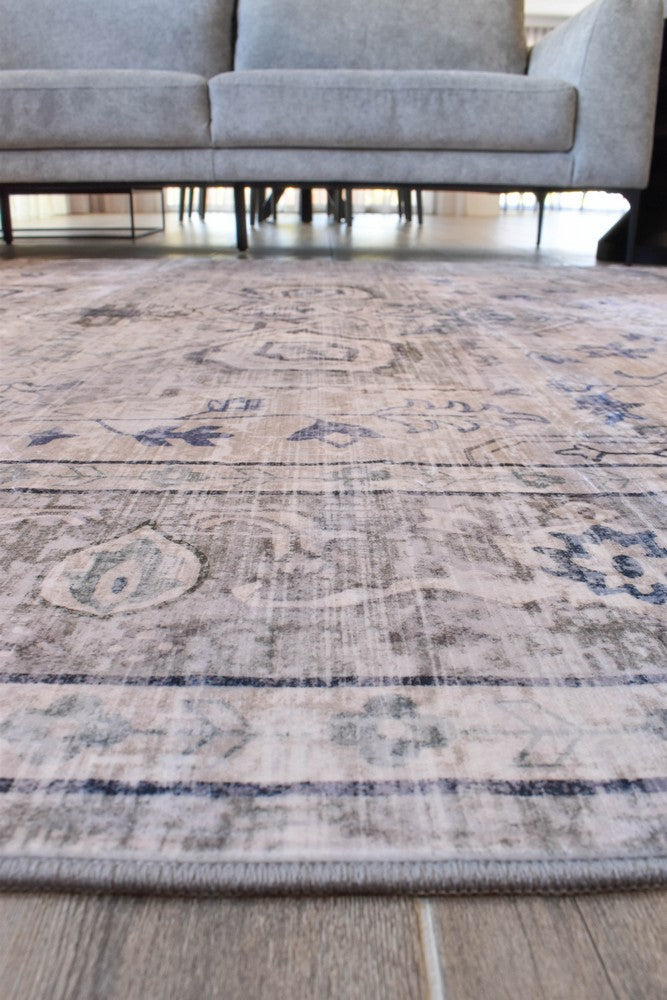 Novaro Alexandra Traditional Rug - Turkish-inspired modern rug from Treasures of Turkey
