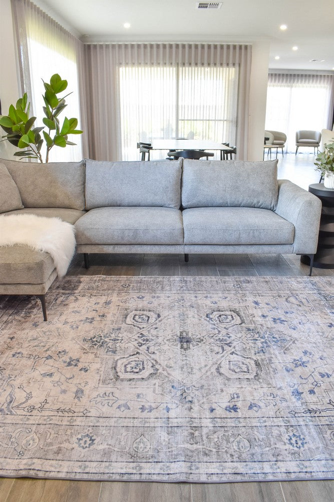 Novaro Alexandra Traditional Rug - Turkish-inspired modern rug from Treasures of Turkey