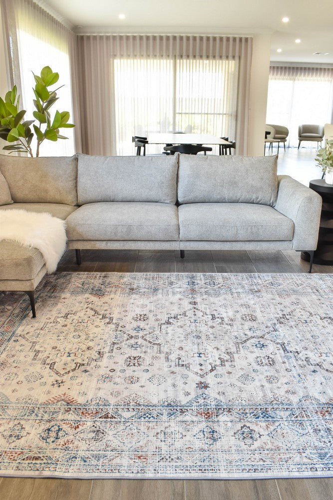 Novaro Casablanca Traditional Rug - Turkish-inspired modern rug from Treasures of Turkey