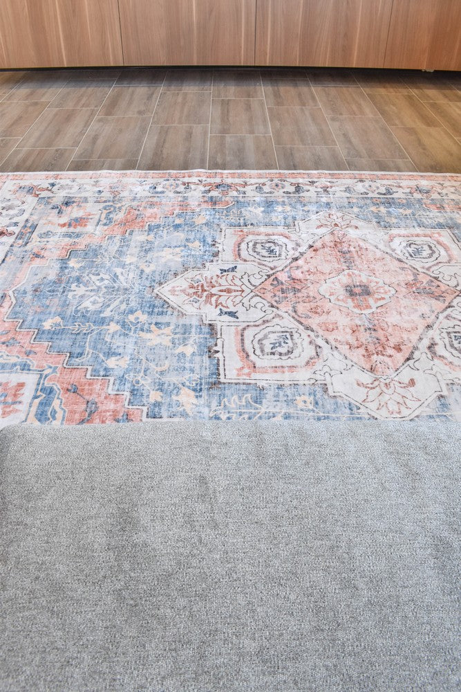 Novaro Chiraz Traditional Rug - Turkish-inspired modern rug from Treasures of Turkey