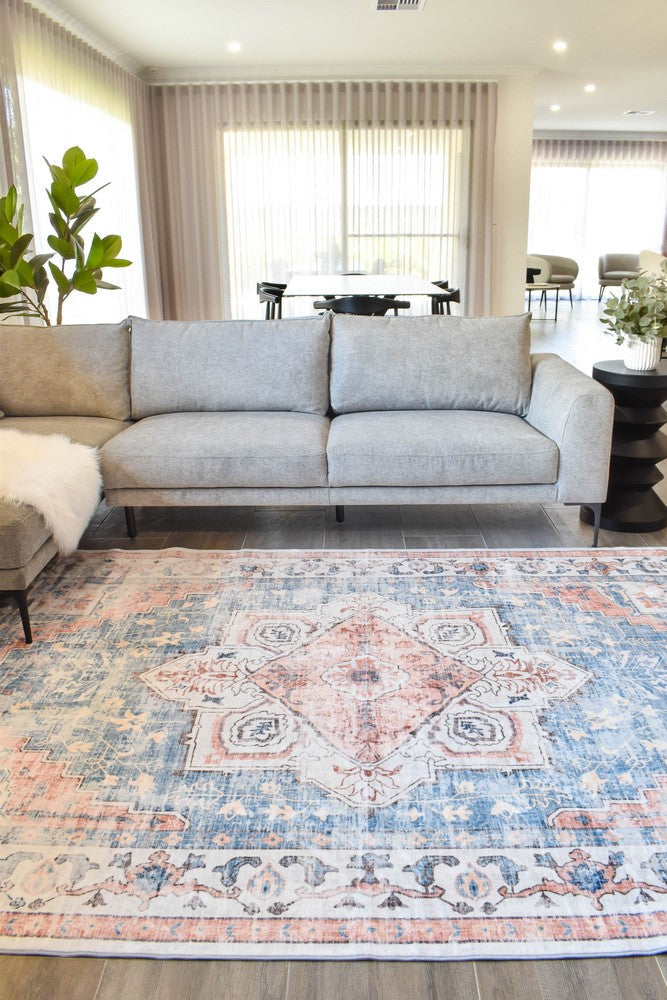 Novaro Chiraz Traditional Persian-Inspired Rug – Treasures of Turkey