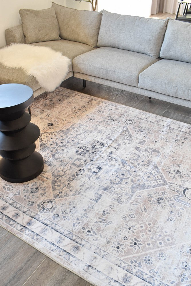 Novaro Luxor Traditional Rug - Turkish-inspired modern rug from Treasures of Turkey