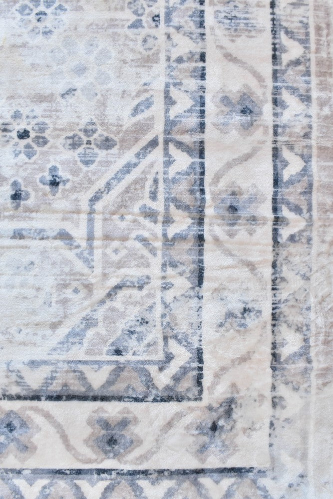 Novaro Luxor Traditional Rug - Turkish-inspired modern rug from Treasures of Turkey