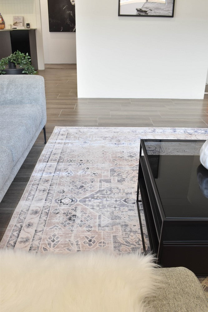 Novaro Luxor Traditional Rug - Turkish-inspired modern rug from Treasures of Turkey