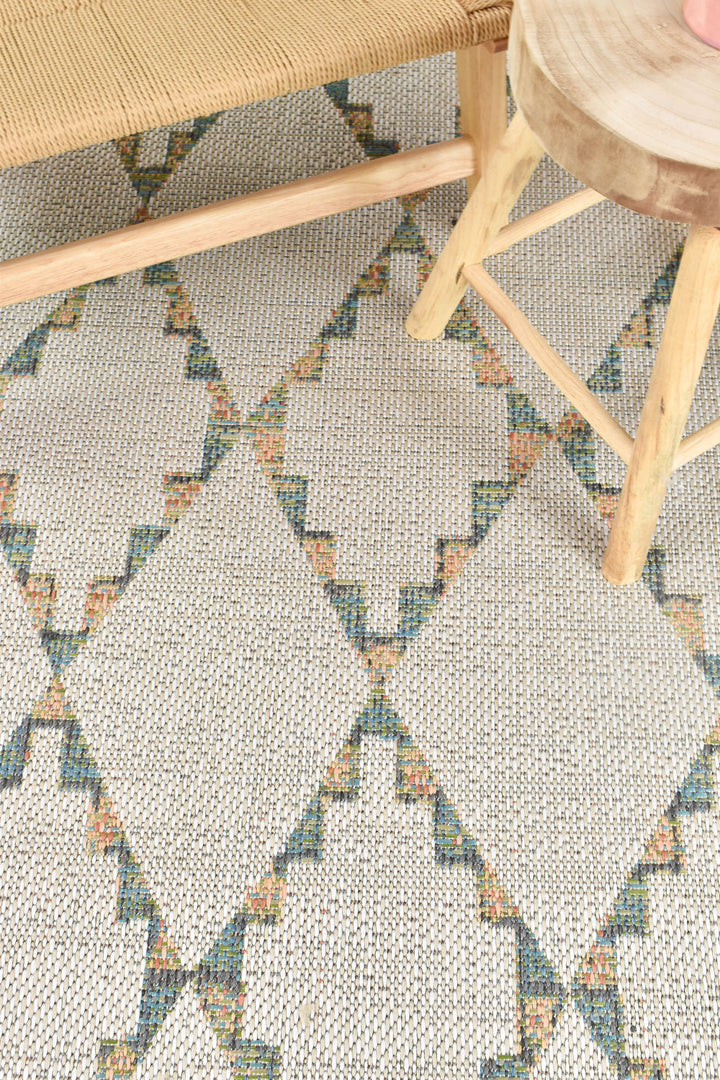 Montana Diamond Rug - Turkish-inspired indoor/outdoor rug from Treasures of Turkey