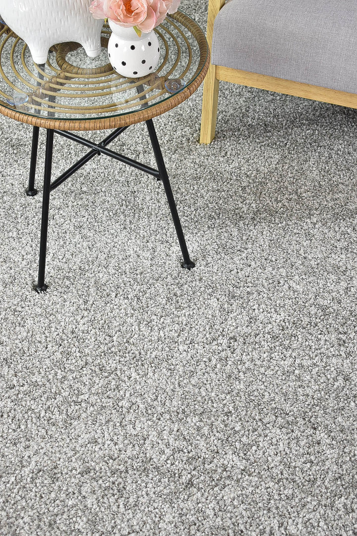 Leona Light Grey Rug - Turkish-inspired shaggy rug from Treasures of Turkey
