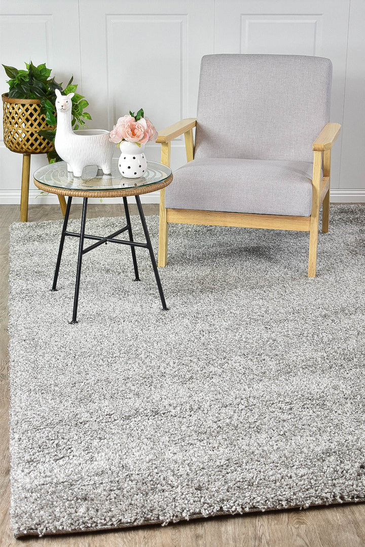 Leona Light Grey Rug - Turkish-inspired shaggy rug from Treasures of Turkey