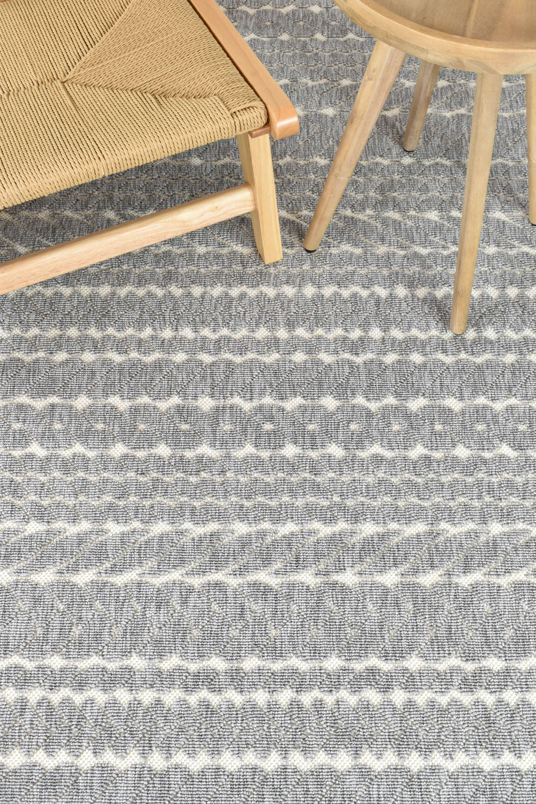 Nevada Grey White Rug - Turkish-inspired indoor/outdoor rug from Treasures of Turkey