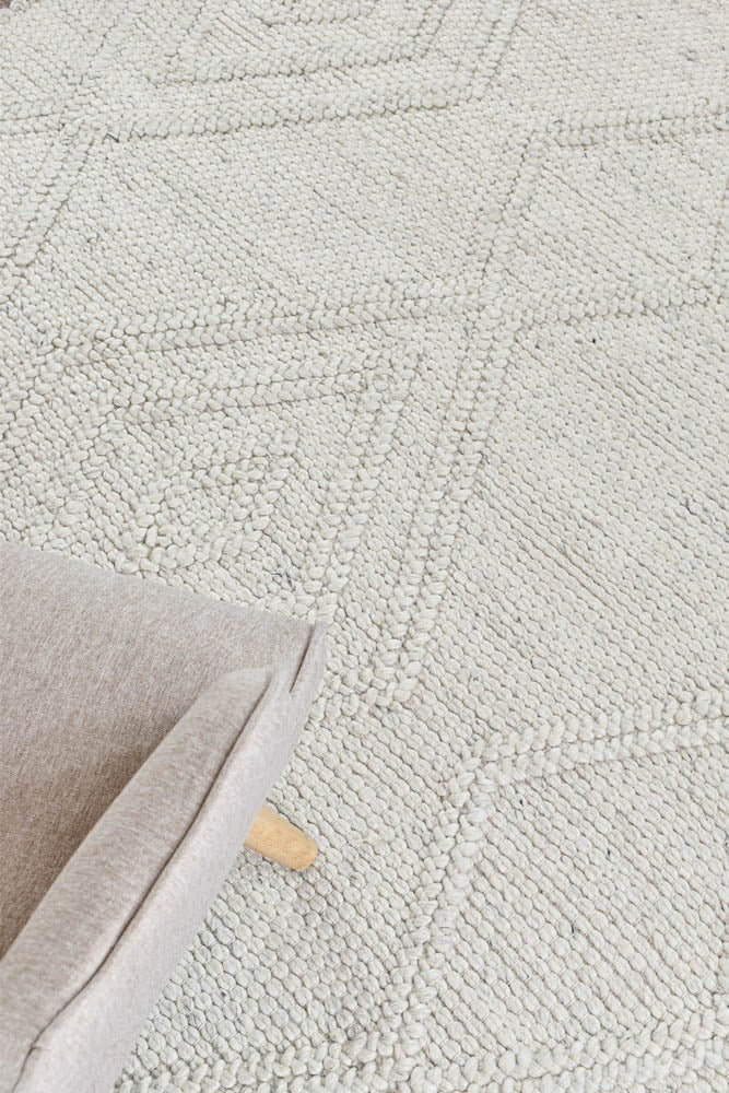 Lapis Ivory Rug - Turkish-inspired flatweave rug from Treasures of Turkey