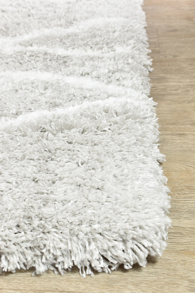 Cobi Light Grey Rug - Turkish-inspired shaggy rug from Treasures of Turkey