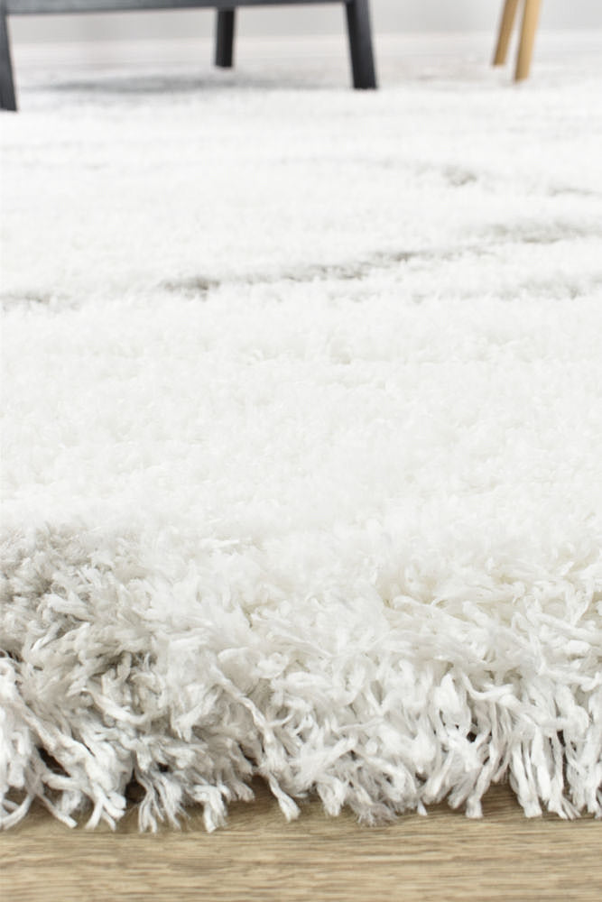 Cobi White Rug - Turkish-inspired shaggy rug from Treasures of Turkey