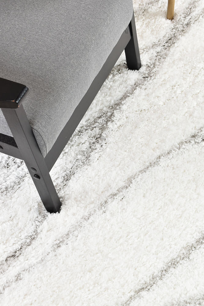 Cobi White Rug - Turkish-inspired shaggy rug from Treasures of Turkey