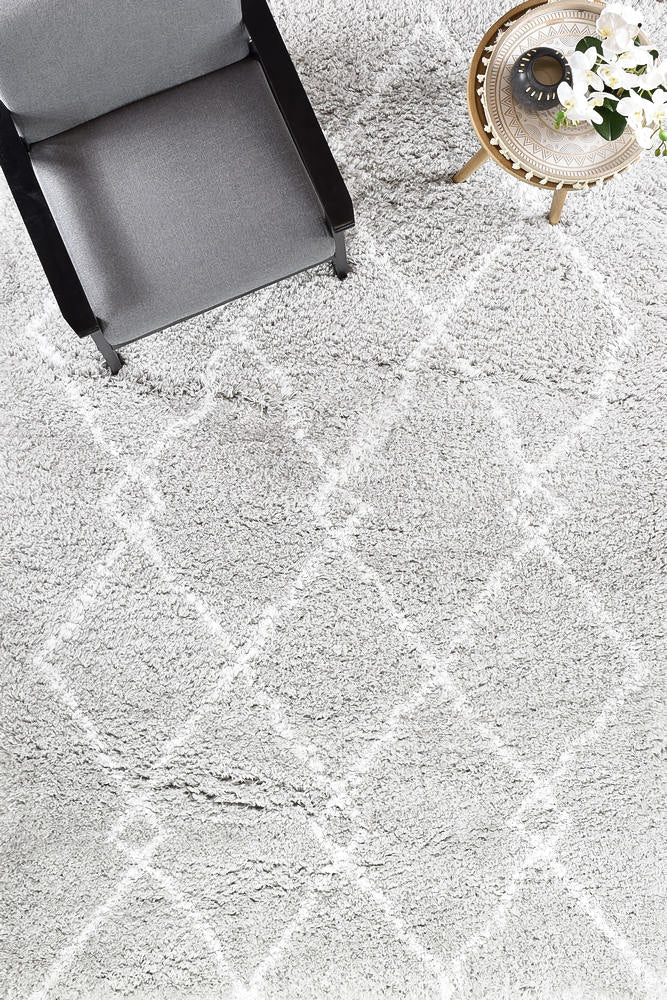 Cobi Light Grey Rug - Turkish-inspired shaggy rug from Treasures of Turkey