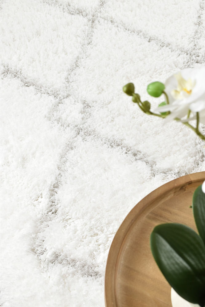 Cobi White Rug - Turkish-inspired shaggy rug from Treasures of Turkey
