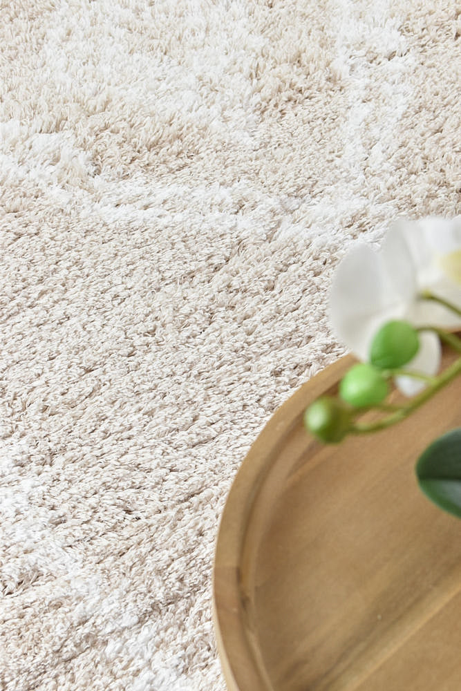 Cobi Beige Rug - Turkish-inspired shaggy rug from Treasures of Turkey