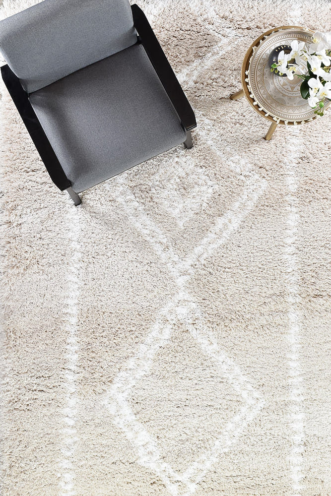 Cobi Beige Rug - Turkish-inspired shaggy rug from Treasures of Turkey