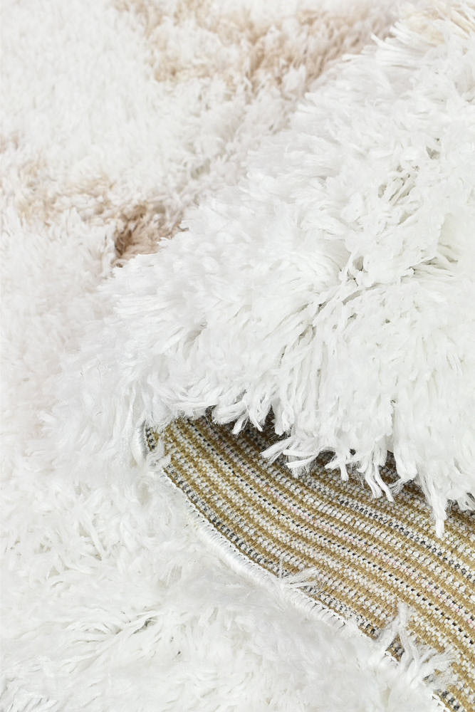 Cobi Beige White Rug - Turkish-inspired shaggy rug from Treasures of Turkey
