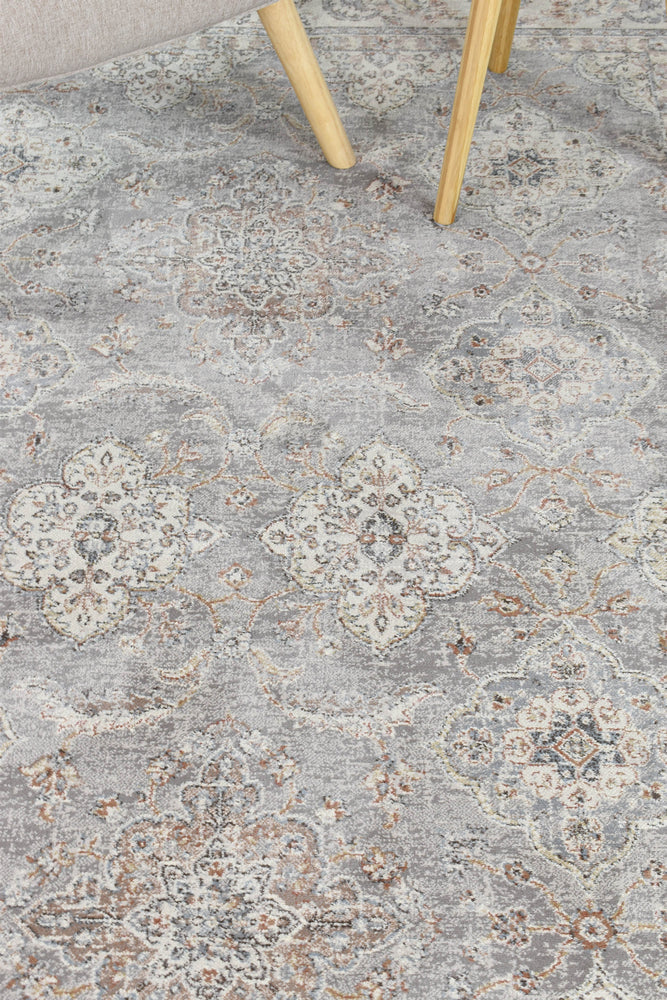 PinnaclePlaza Kingston Rug - Turkish-inspired traditional rug from Treasures of Turkey