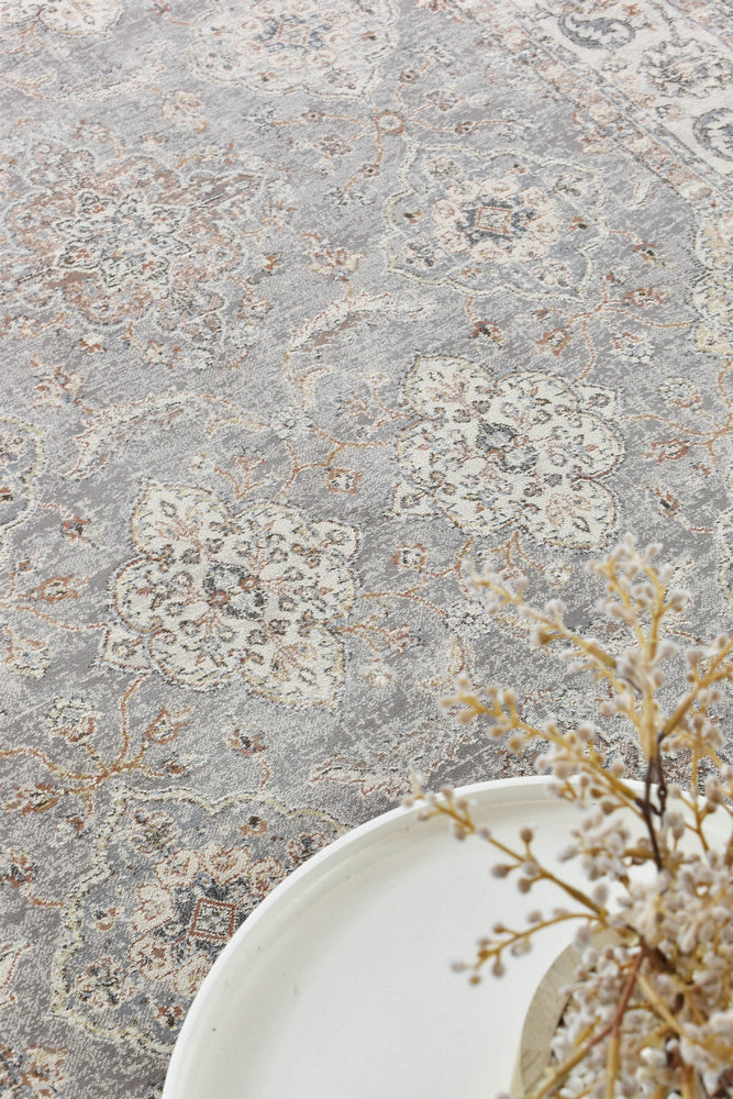 PinnaclePlaza Kingston Rug - Turkish-inspired traditional rug from Treasures of Turkey
