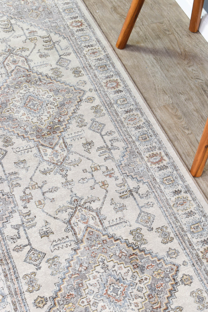 PinnaclePlaza Hudson Rug - Turkish-inspired traditional rug from Treasures of Turkey