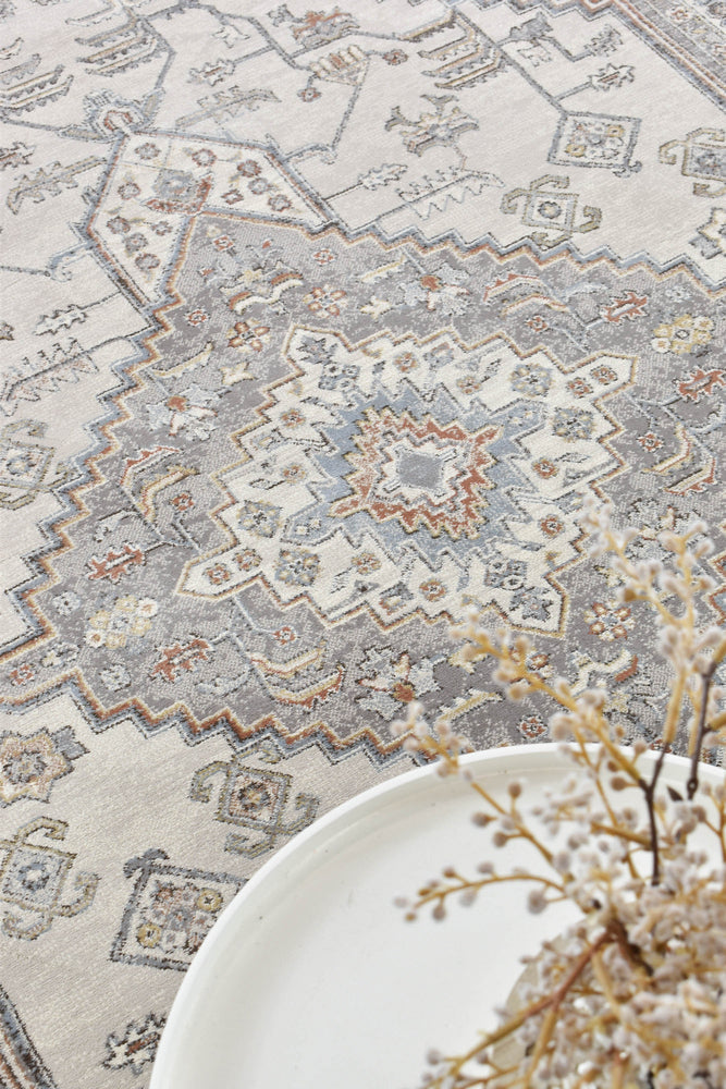 PinnaclePlaza Hudson Rug - Turkish-inspired traditional rug from Treasures of Turkey
