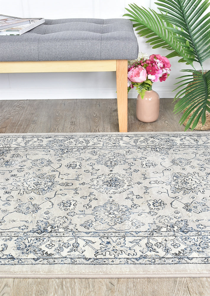 PinnaclePlaza Traditional Rug - Turkish-inspired traditional rug from Treasures of Turkey