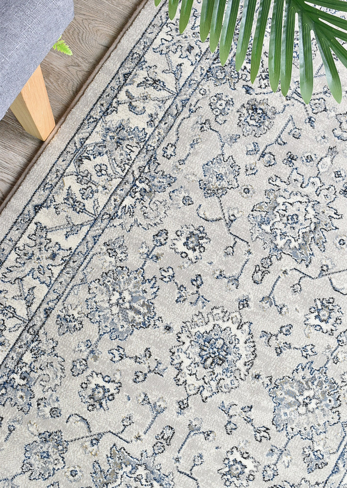 PinnaclePlaza Traditional Rug - Turkish-inspired traditional rug from Treasures of Turkey