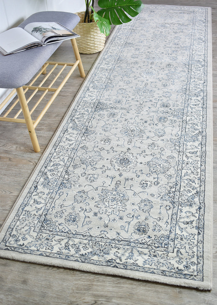 PinnaclePlaza Traditional Rug - Turkish-inspired traditional rug from Treasures of Turkey
