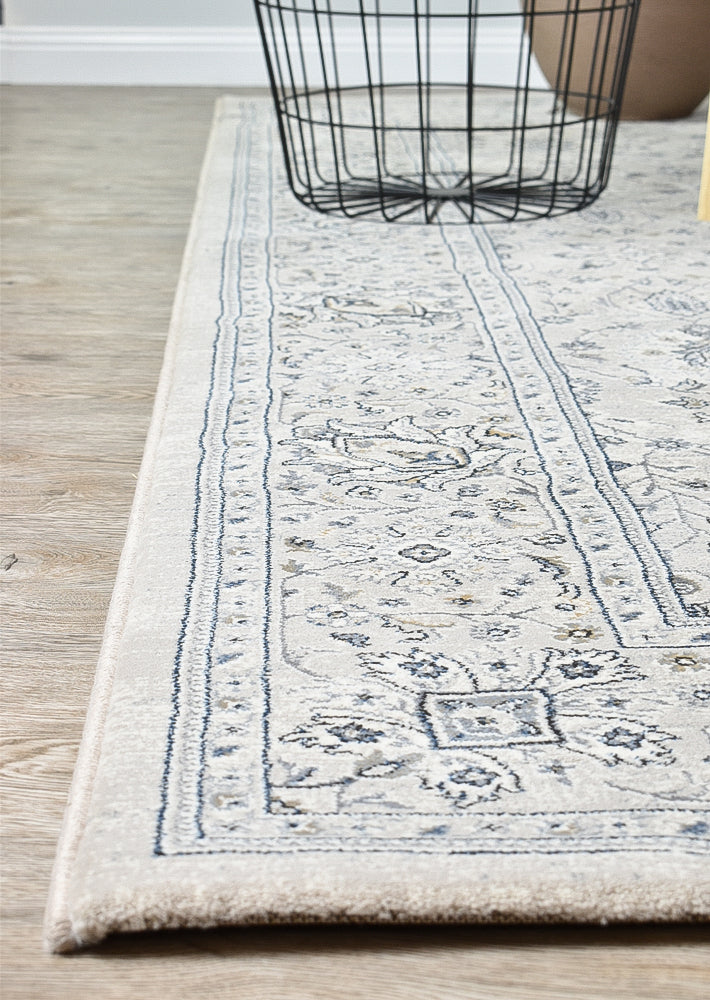 PinnaclePlaza Traditional Rug - Turkish-inspired traditional rug from Treasures of Turkey