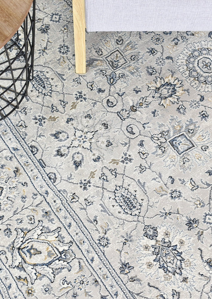 PinnaclePlaza Traditional Rug - Turkish-inspired traditional rug from Treasures of Turkey