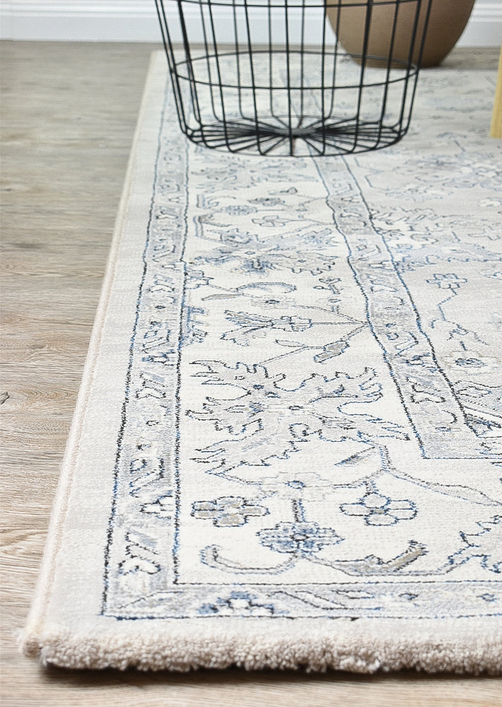 PinnaclePlaza Traditional Rug - Turkish-inspired traditional rug from Treasures of Turkey