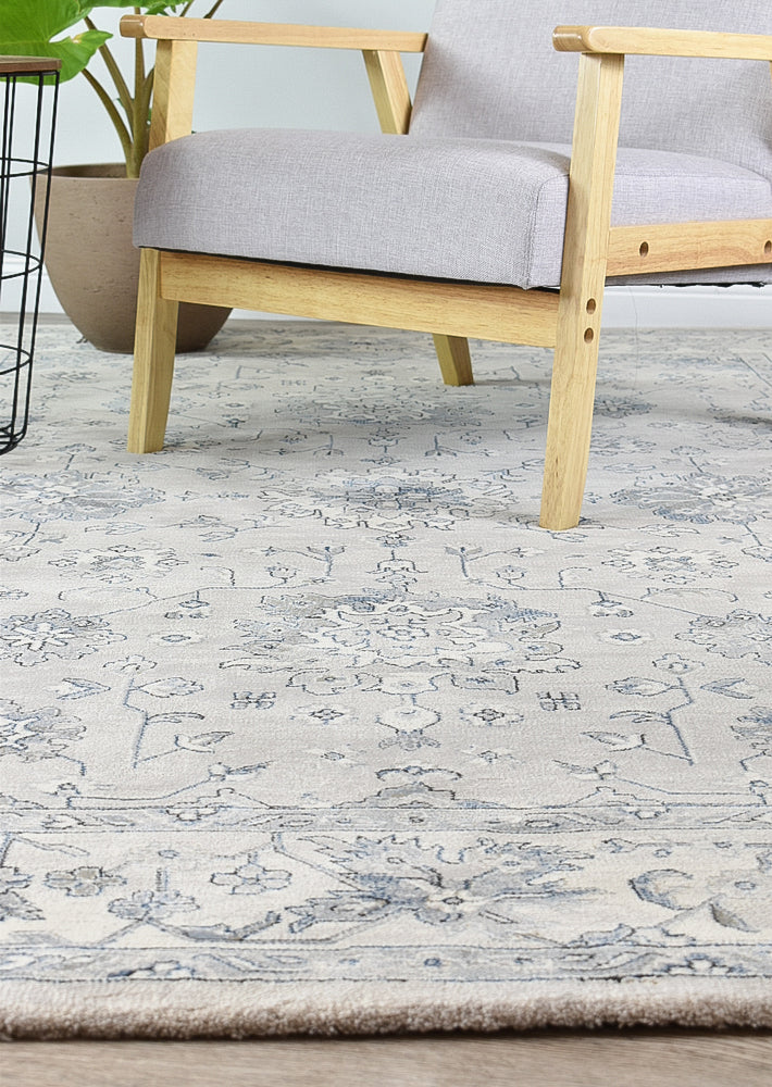 PinnaclePlaza Traditional Rug - Turkish-inspired traditional rug from Treasures of Turkey