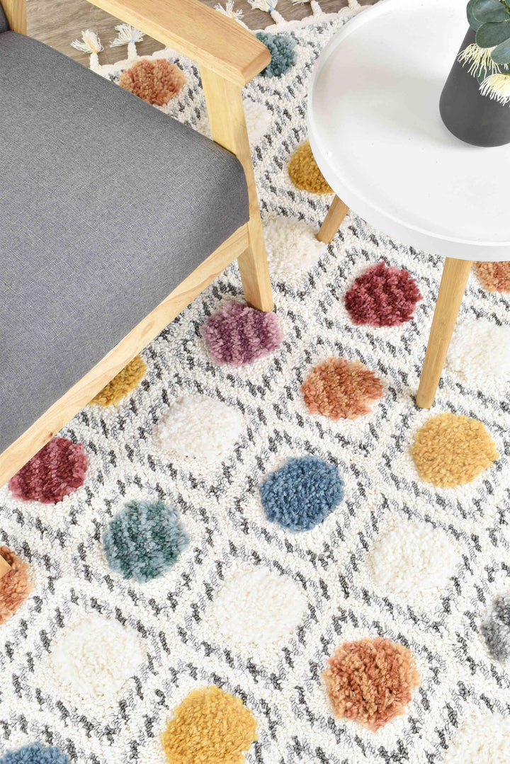 Eden Polka Dots Rug - Turkish-inspired shaggy rug from Treasures of Turkey