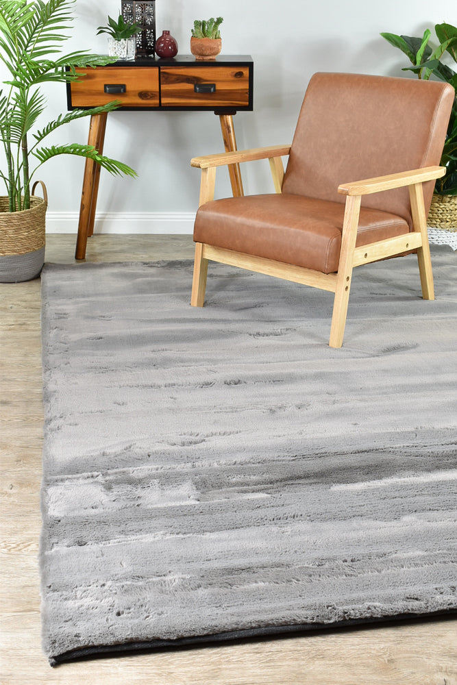 Super Soft Shaggy Grey Rug - Turkish-inspired shaggy rug from Treasures of Turkey