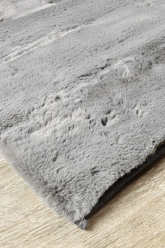 Super Soft Shaggy Grey Rug - Turkish-inspired shaggy rug from Treasures of Turkey