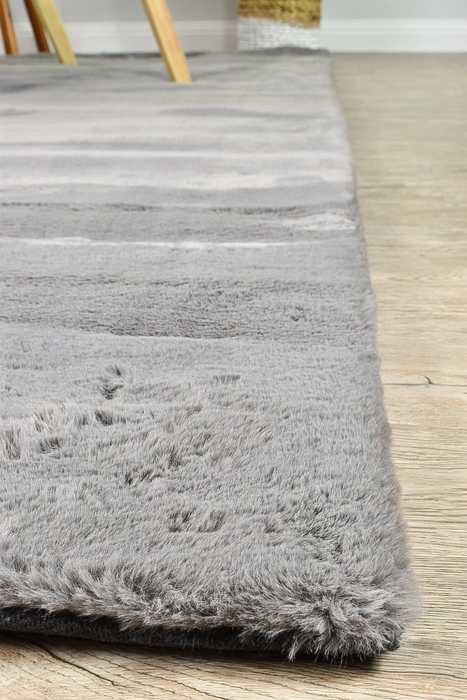 Super Soft Shaggy Grey Rug - Turkish-inspired shaggy rug from Treasures of Turkey