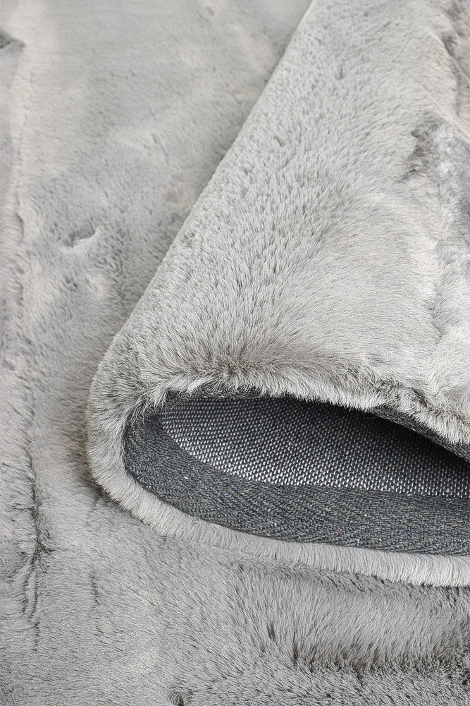 Super Soft Shaggy Grey Rug - Turkish-inspired shaggy rug from Treasures of Turkey