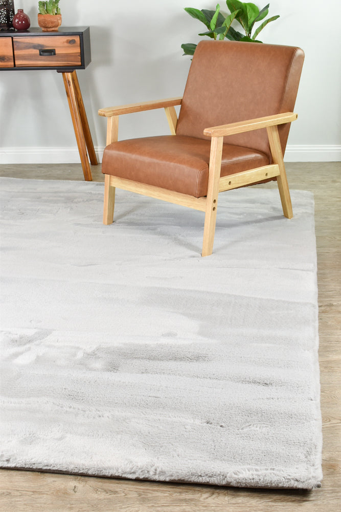 Super Soft Shaggy Light Grey Rug - Turkish-inspired shaggy rug from Treasures of Turkey