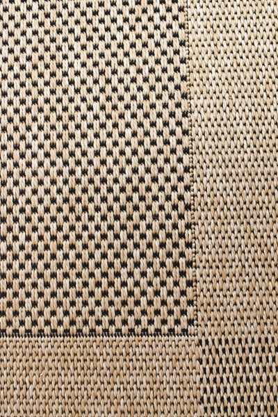 Outdoor Sisal Sisal Sand Black Rug 3900-820.