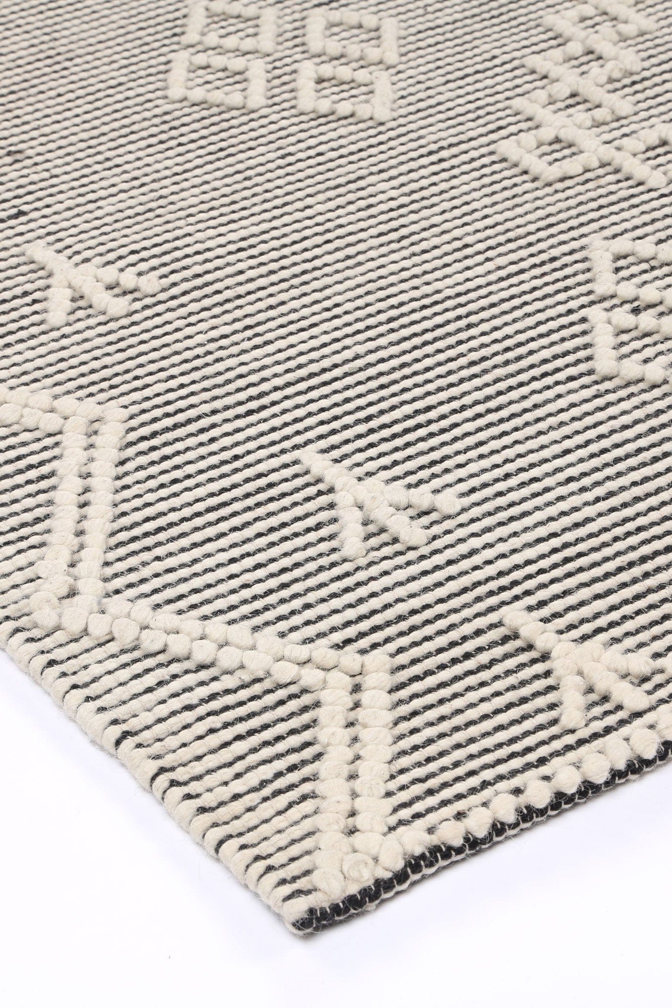 Anjuna Aztec Wool Blend Cream Rug (No Tassel) | Treasures Of Turkey