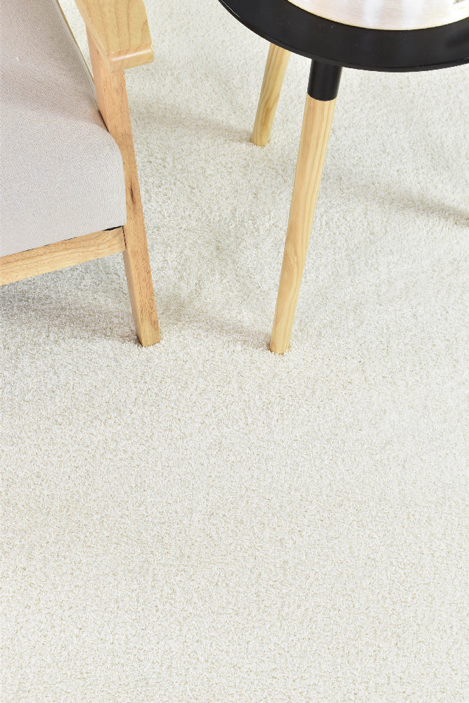 Tango Snow White Rug - Turkish-inspired shaggy rug from Treasures of Turkey