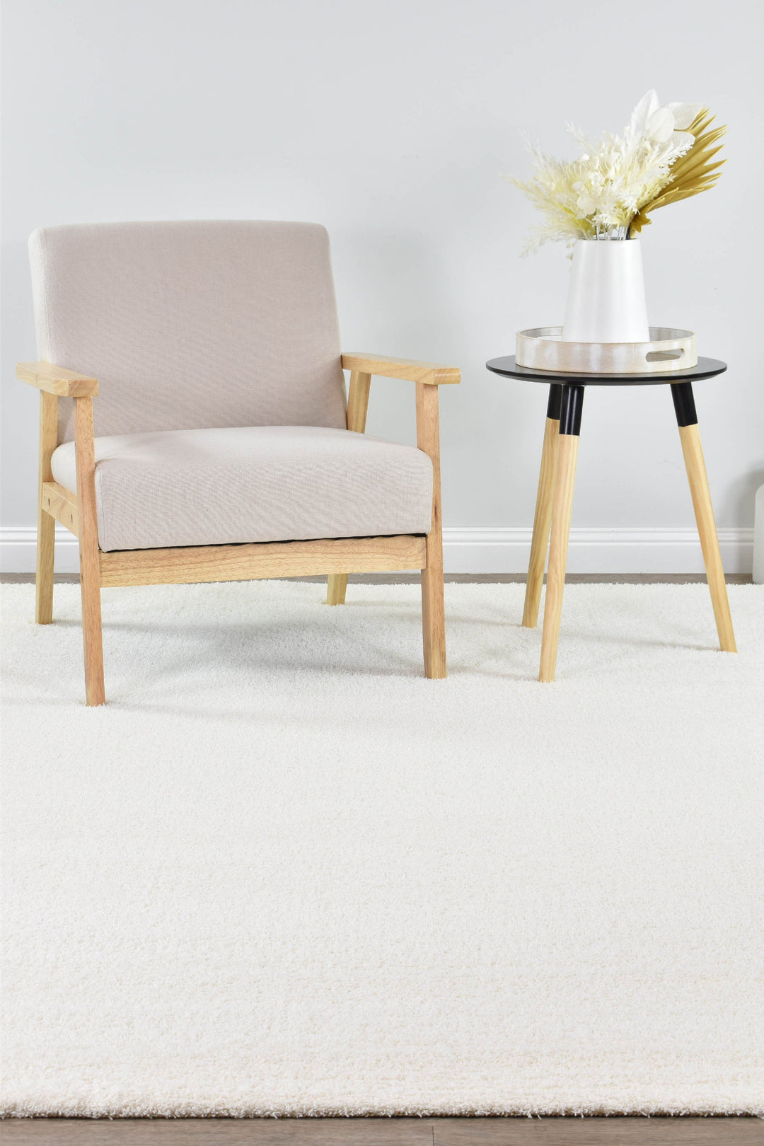 Tango Snow White Rug - Turkish-inspired shaggy rug from Treasures of Turkey