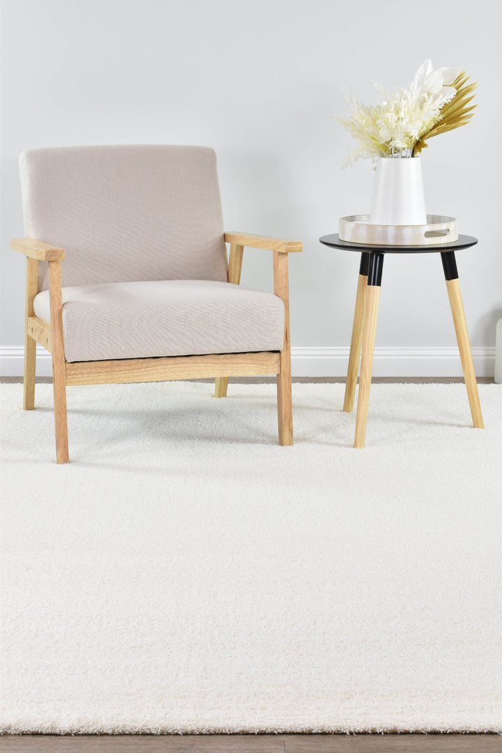 Tango Snow White Rug - Turkish-inspired shaggy rug from Treasures of Turkey