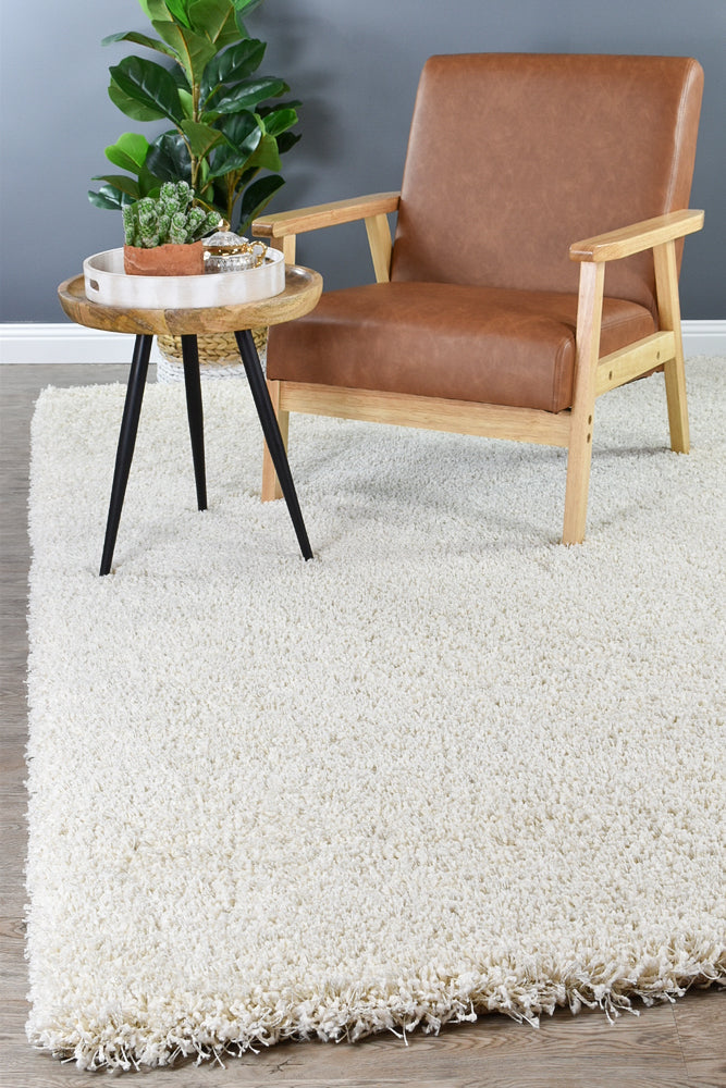 Plain Portland Shaggy Rug Natural - Turkish-inspired shaggy rug from Treasures of Turkey
